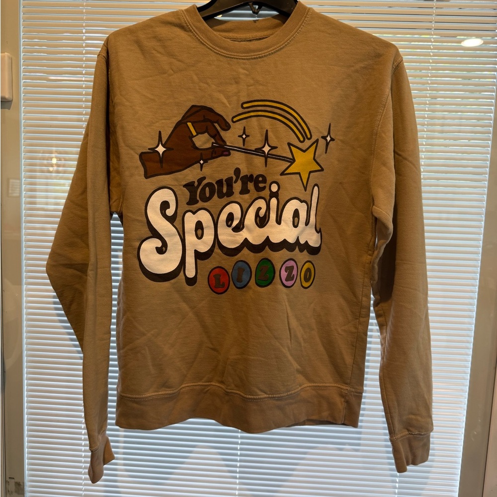 Lizzo Tan crew Sweatshirt size small